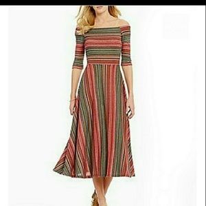 iso! Chelsea & violet dress